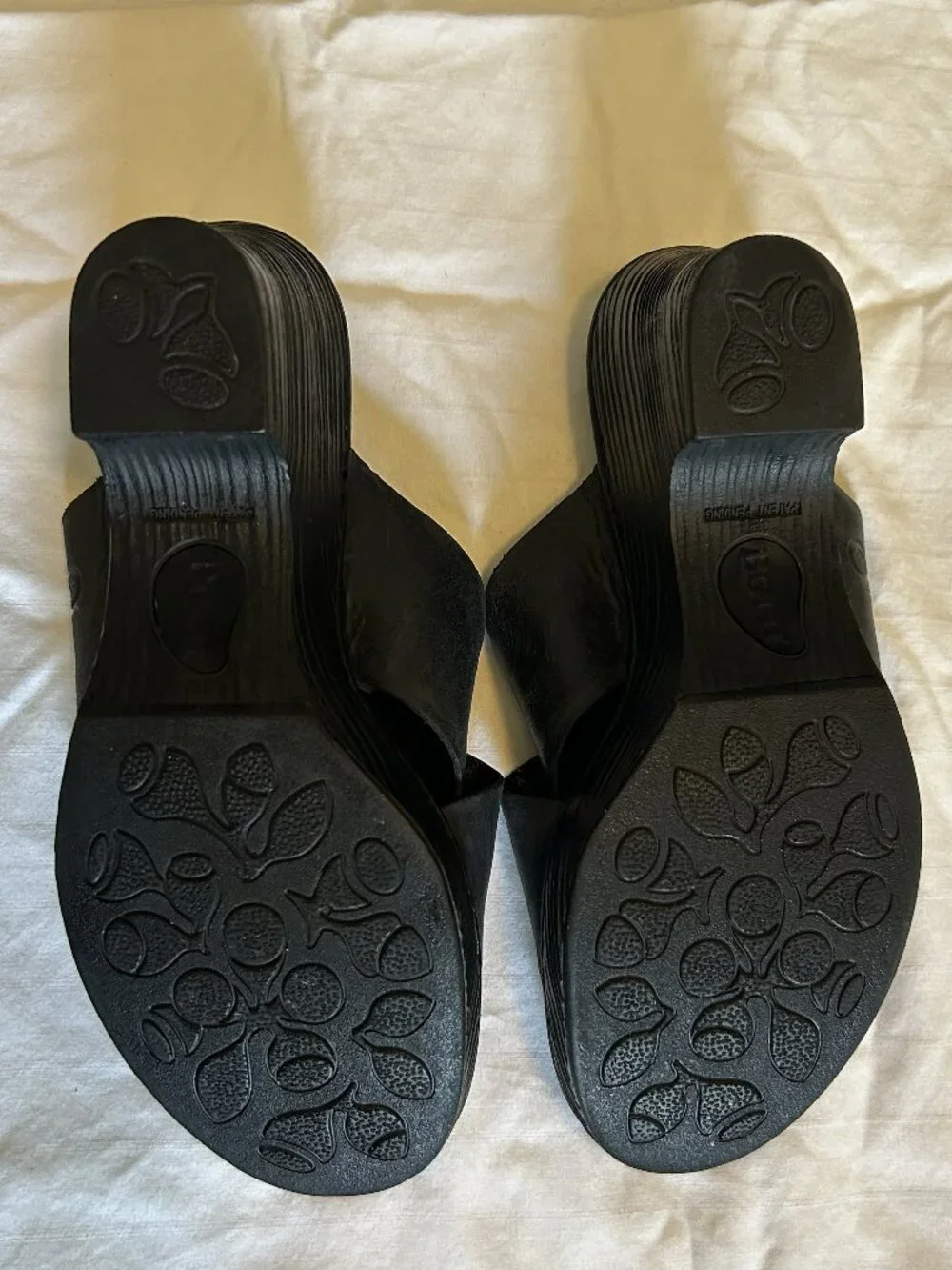 Børn Black Leather Crisscross Platform Wedge Slide Sandals 9M